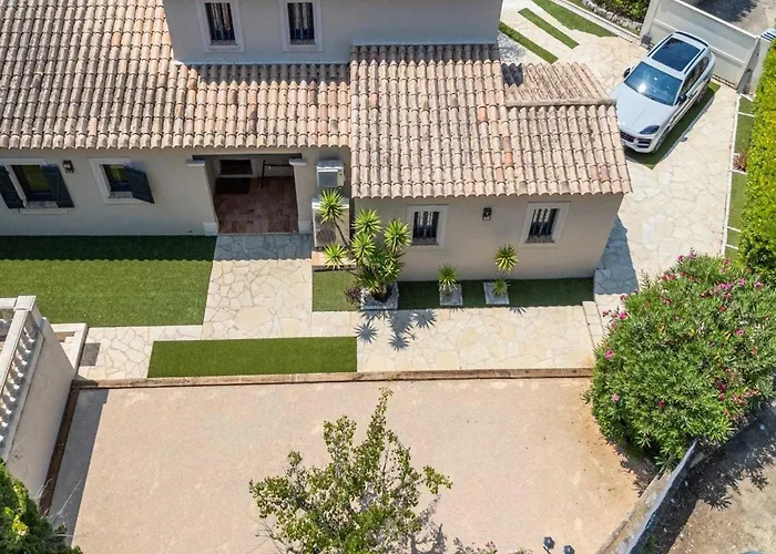 A C House With Pool & 3br 8p Gassin Appartement *