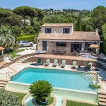 A C House With Pool & 3br 8p Gassin Apartment