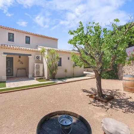 A C House With Pool & 3br 8p Gassin سان تروبيه