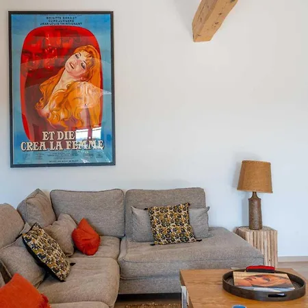 A C House With Pool & 3br 8p Gassin * 圣特罗佩