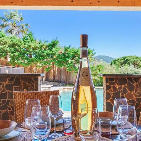 شقة A C House With Pool & 3br 8p Gassin