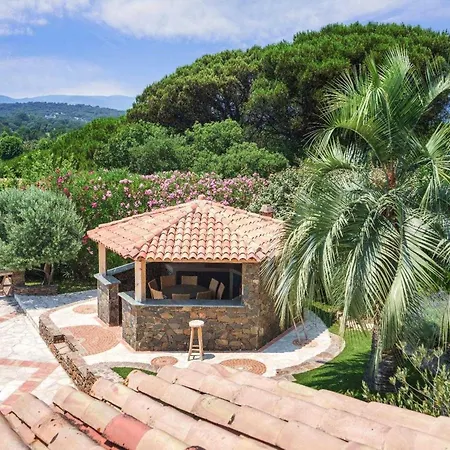 A C House With Pool & 3br 8p Gassin