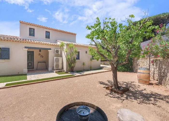 A C House With Pool & 3br 8p Gassin Saint-Tropez