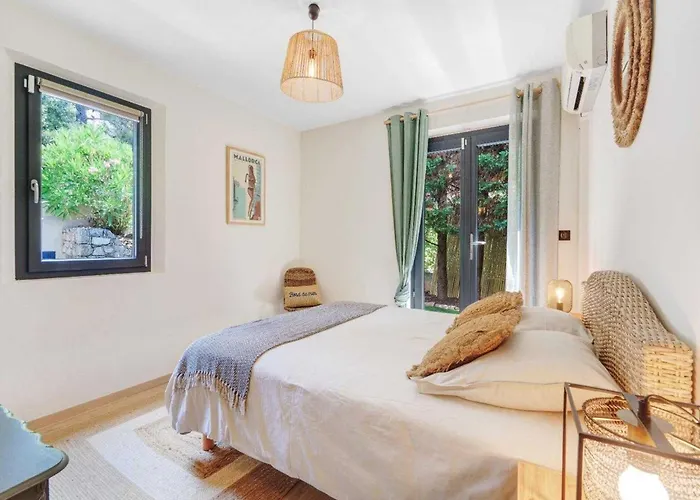 A C House With Pool & 3br 8p Gassin Saint-Tropez